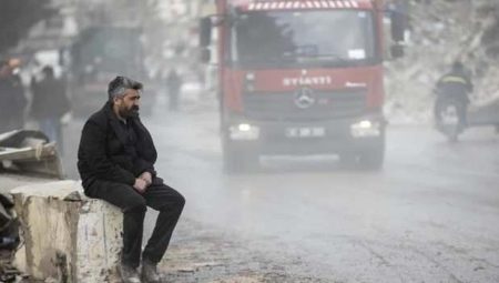 Fırsatçılar sarsıntı dinlemedi: Yok değerine almak istiyor