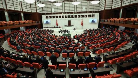 EYT’lilerin gözü Meclis’te: İki kıymetli yasa geliyor