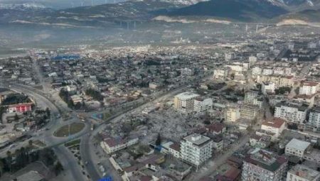 Sarsıntı bölgesinde çarklar yavaş yavaş dönmeye başladı