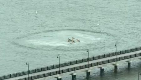 ABD’de helikopter Hudson Irmağı’na düştü