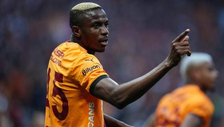 Osimhen’de büyük çıkmaz! Napoli transfere müsaade vermedi