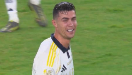 41 yaşındaki Ronaldo 35. kupasını aldı! Gözyaşlarını tutamadı