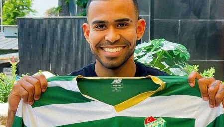 Bursaspor 4 yıl sonra birinci sefer yabancı oyuncu transfer etti