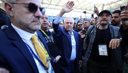 Fenerbahçe’de 4 transfer gündemde! Aziz Yıldırım Mourinho’dan isteyecek